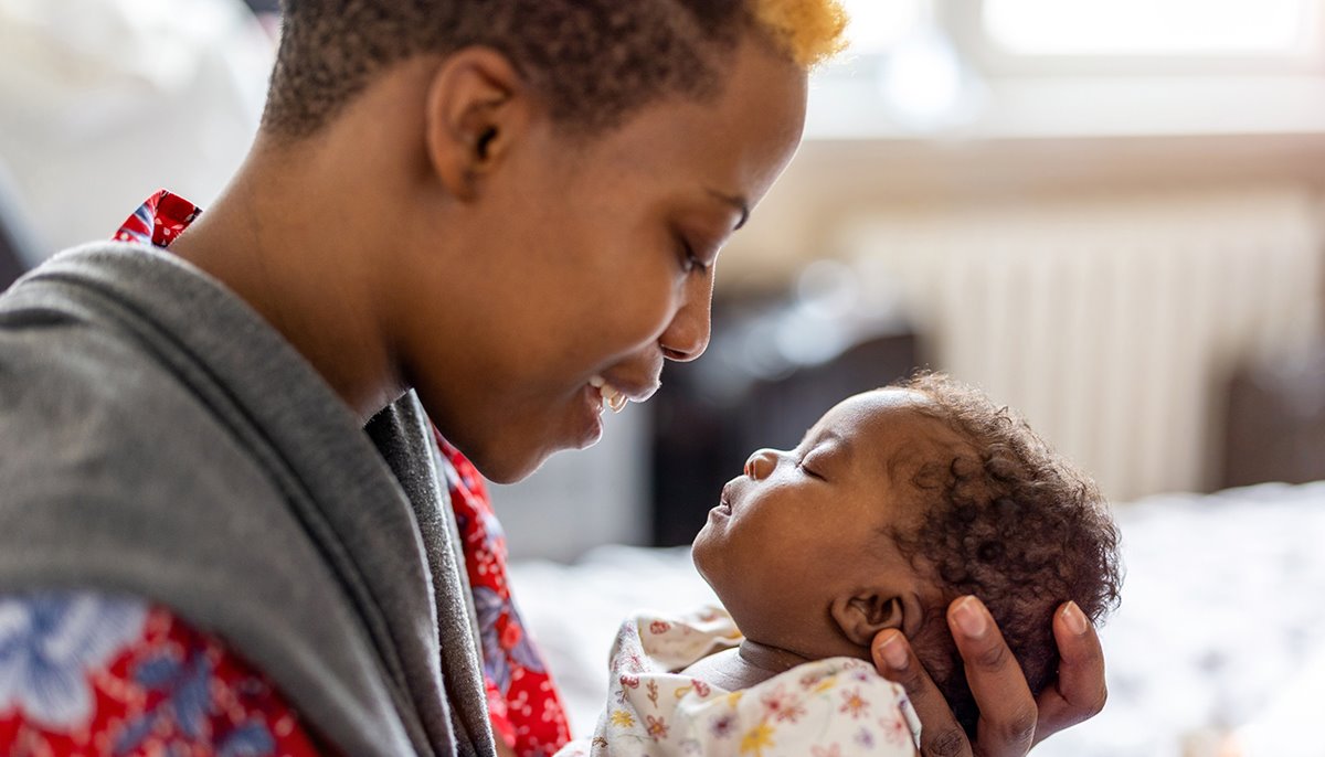 Lee Health’s Free Breastfeeding Classes Support Expecting and New Moms