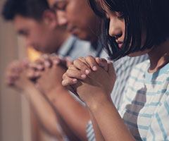 People praying